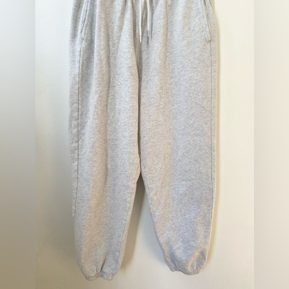 Old Navy SoComfy sweatsuit - Picture 7 of 9